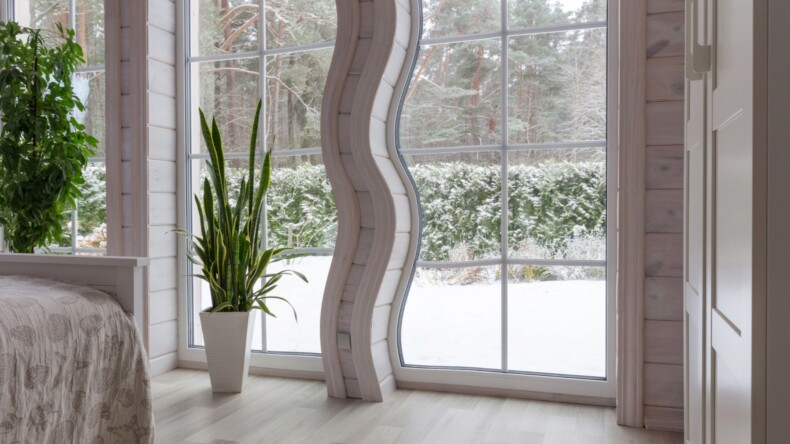 Suorat linjat vääristyvät ja näyttävät aaltoilevan